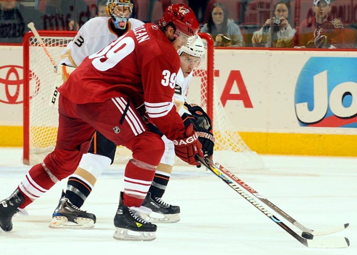 Brett MacLean