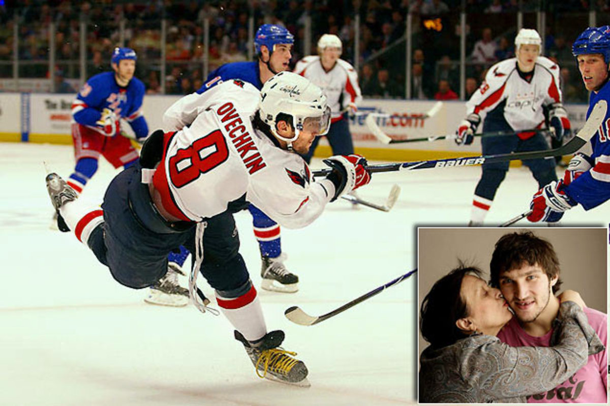 Хоккей 2013. Хоккеист эмоции. Хоккей игроки 2013. Русь хоккей 2013. Молодежная команда по хоккею.