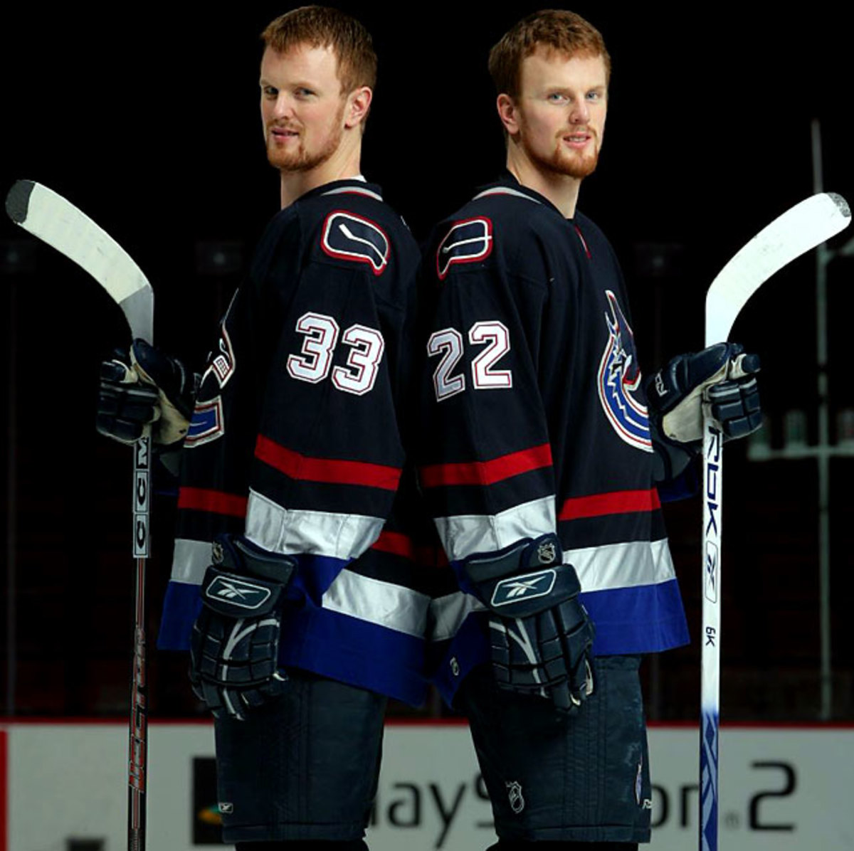 Даниэль седин. Хенрик седин хоккеисты швеции. Даниэль седин. Братья седины хоккеисты. Братья седины хоккей.