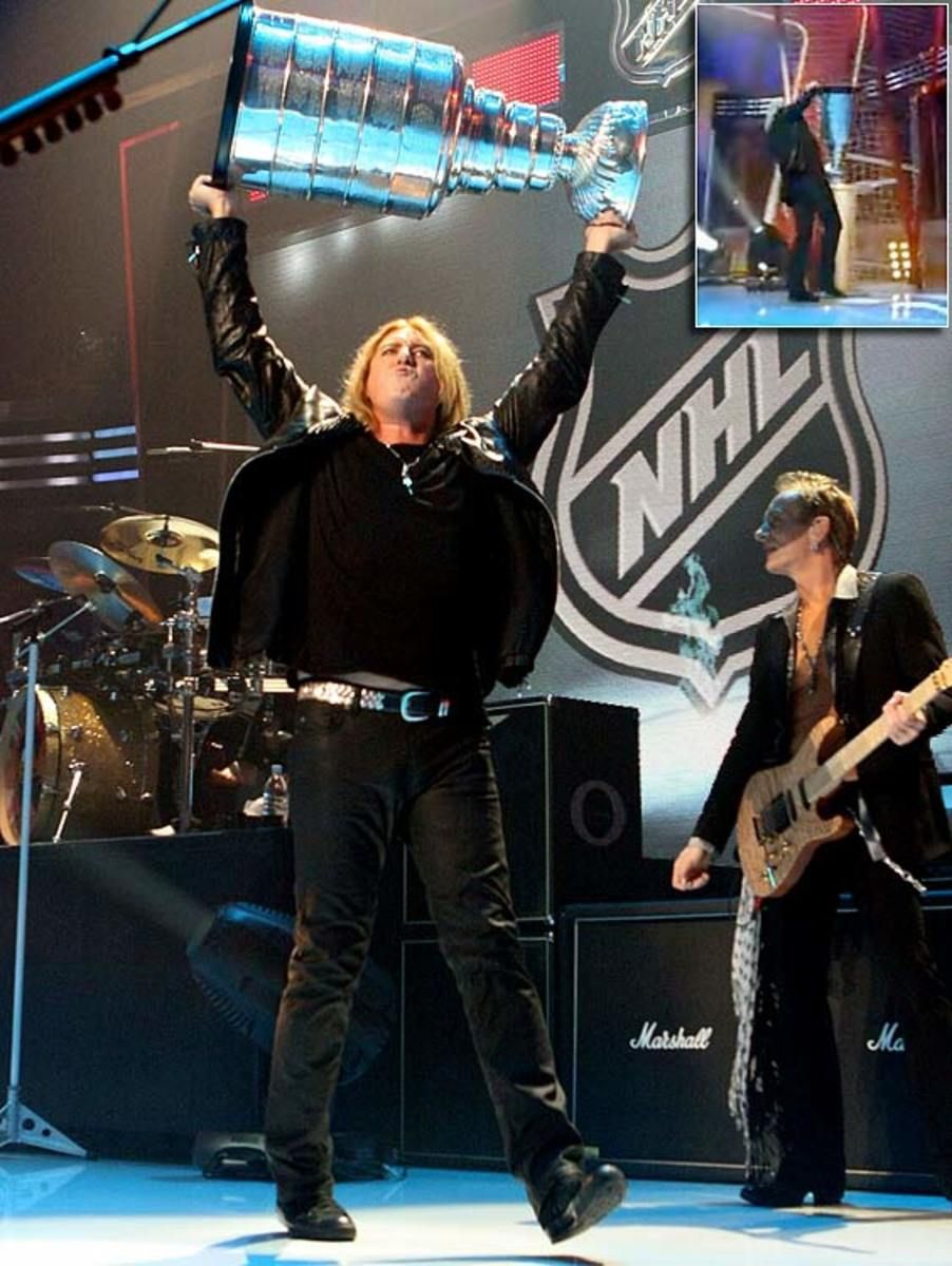 def-leppard-stanley-cup.jpg