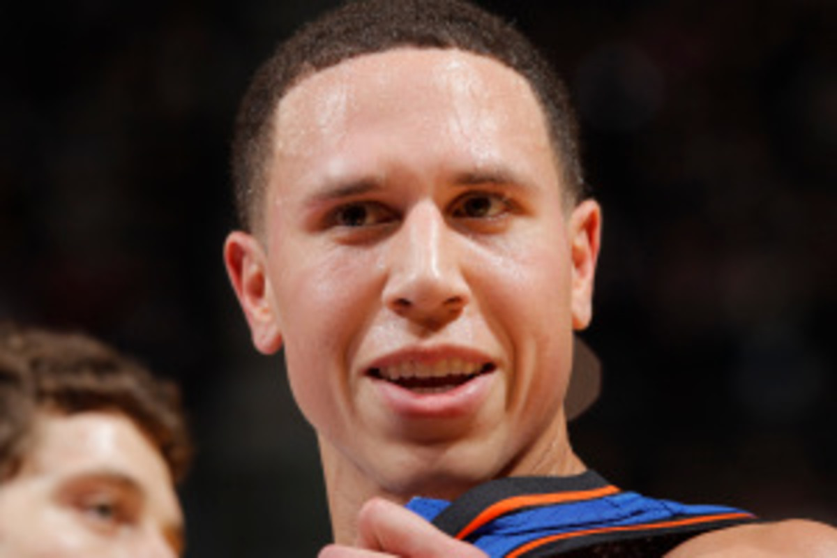 Mike Bibby could return to the Grizzlies, the team that drafted him in 1998. (Rocky Widner/Getty Images)