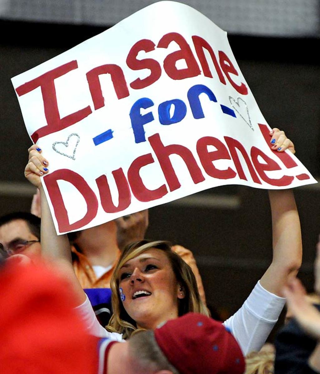 avalanche-fan-duchene-sign.jpg