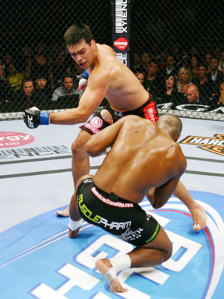lyoto-ufc104.jpg