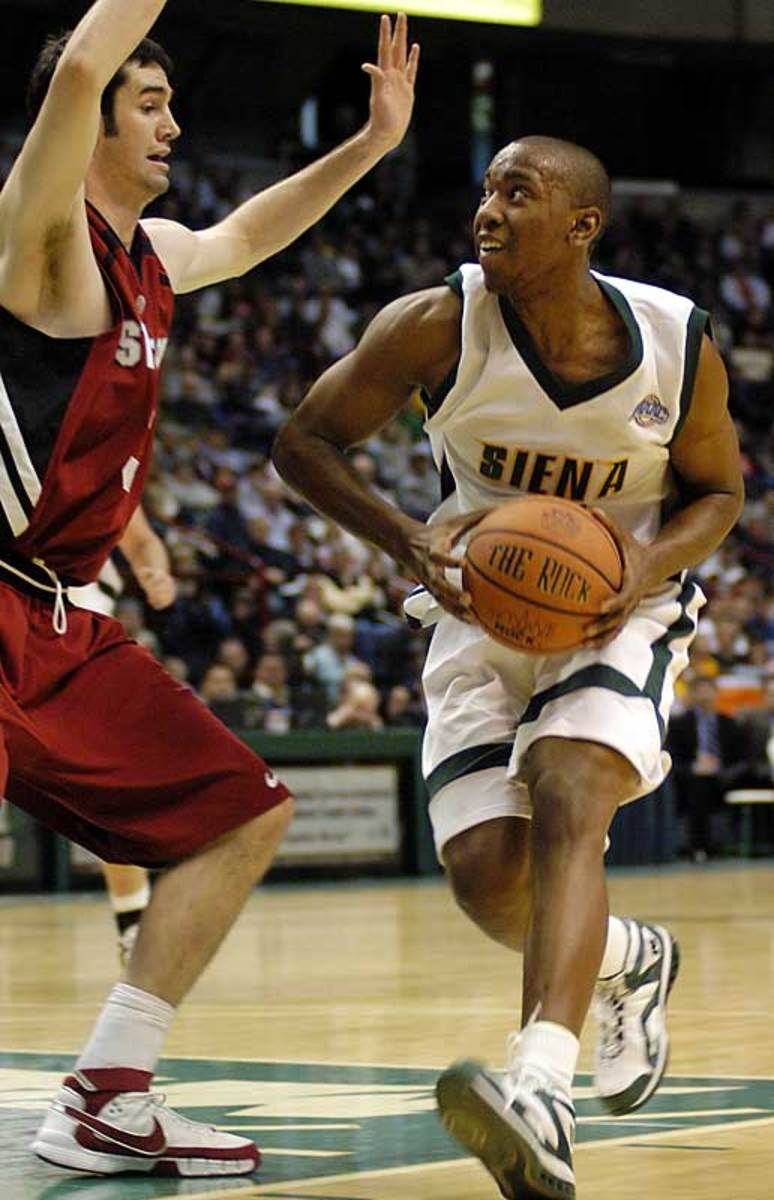 Siena over Stanford