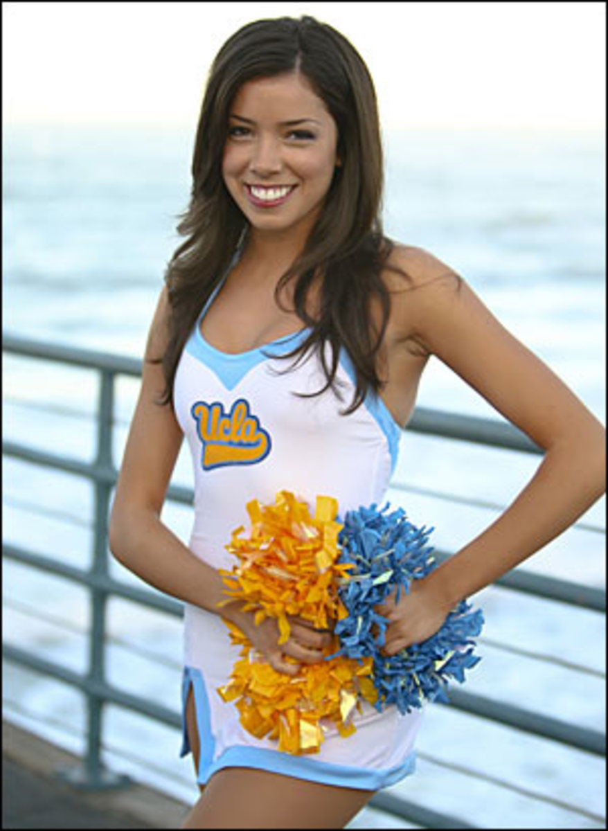 Cheerleader Of The Week Elise Ucla Sports Illustrated 