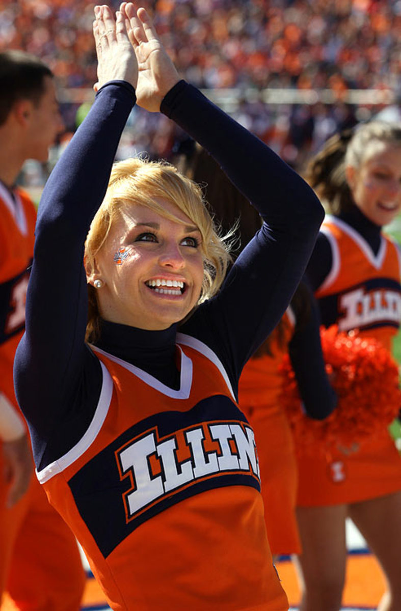 illinois-cheerleader-kristina%2822%29.jpg