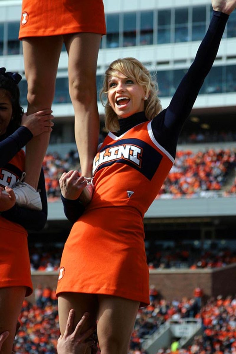 illinois-cheerleader-kristina%2817%29.jpg