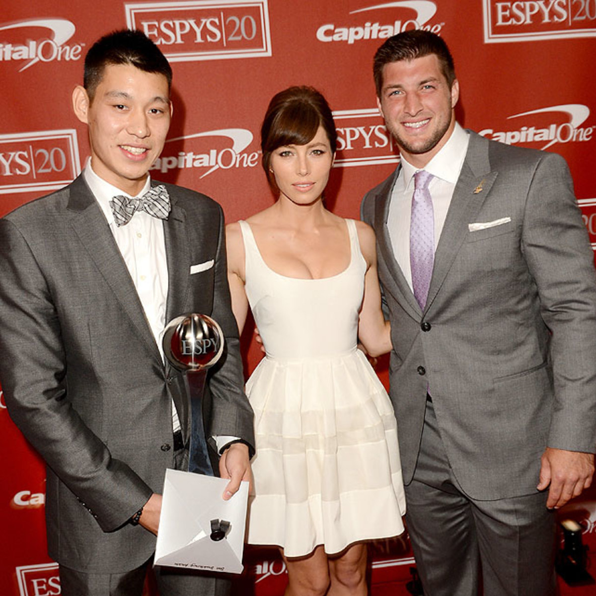 121216215409-lin-biel-tebow-single-image-cut.jpg
