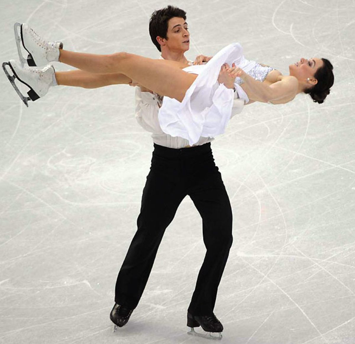 tessa-Virtue-oppi-22749-mid.jpg