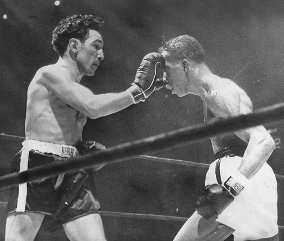 Sandy Saddler TKO 7 Willie Pep