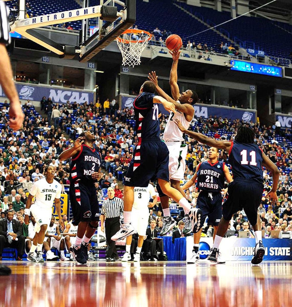 Michigan State 77, Robert Morris 62