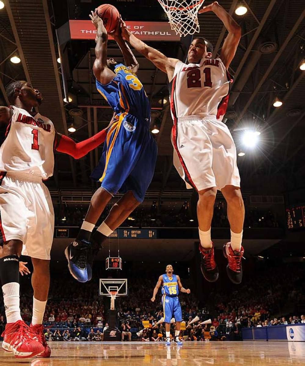 Louisville 74, Morehead State 54