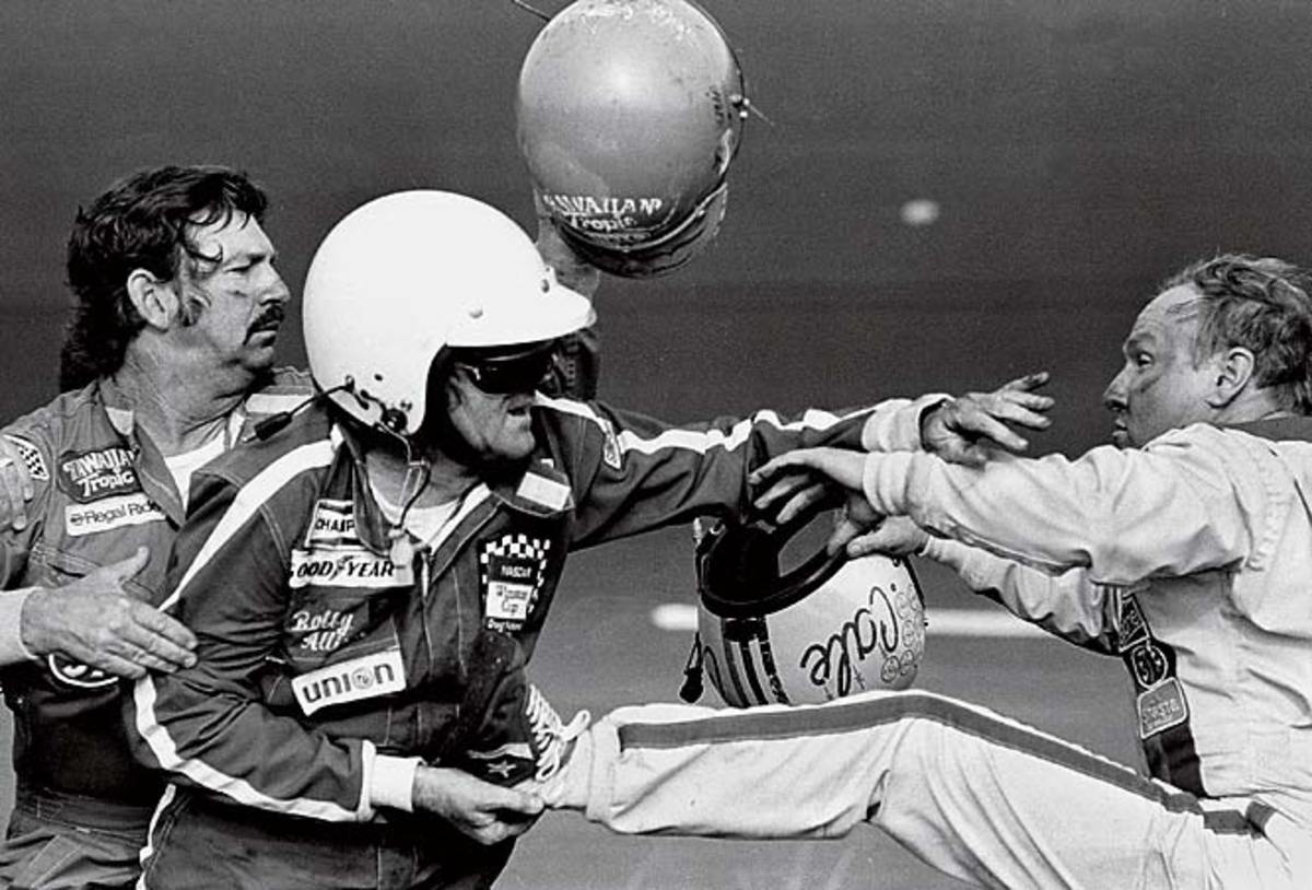 Cale Yarborough vs Donnie Allison
