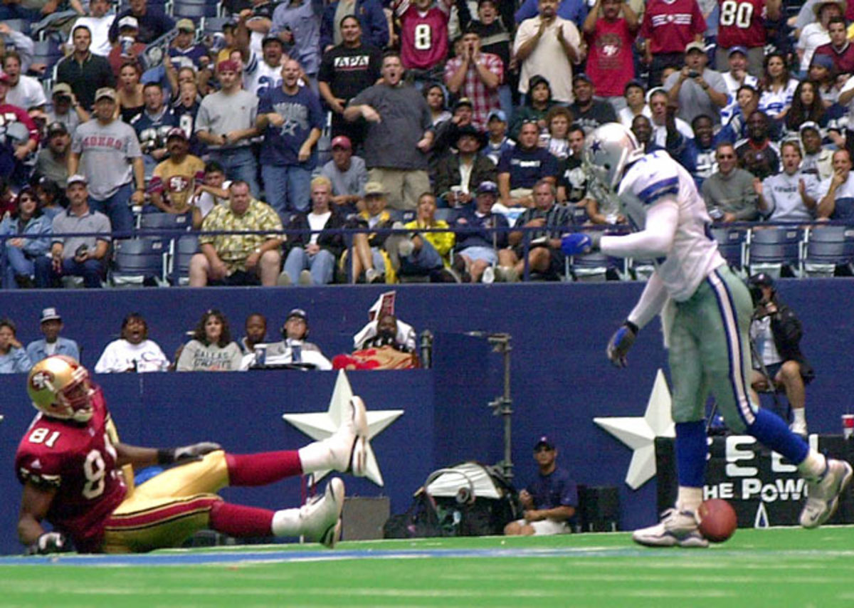 Terrell Owens gets trampled