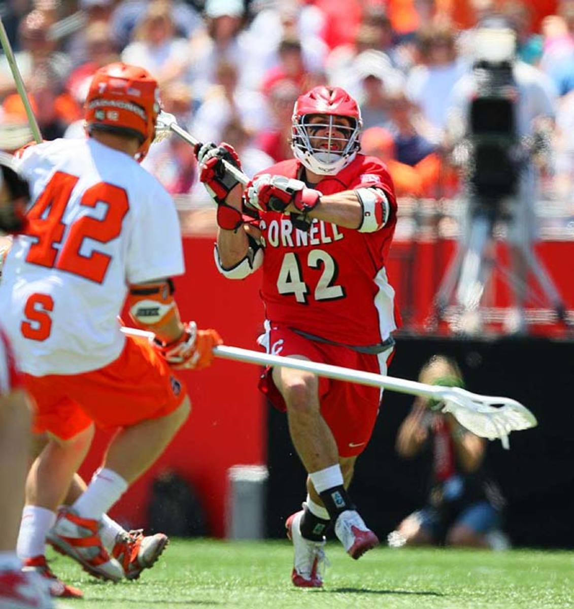 Syracuse 10, Cornell 9