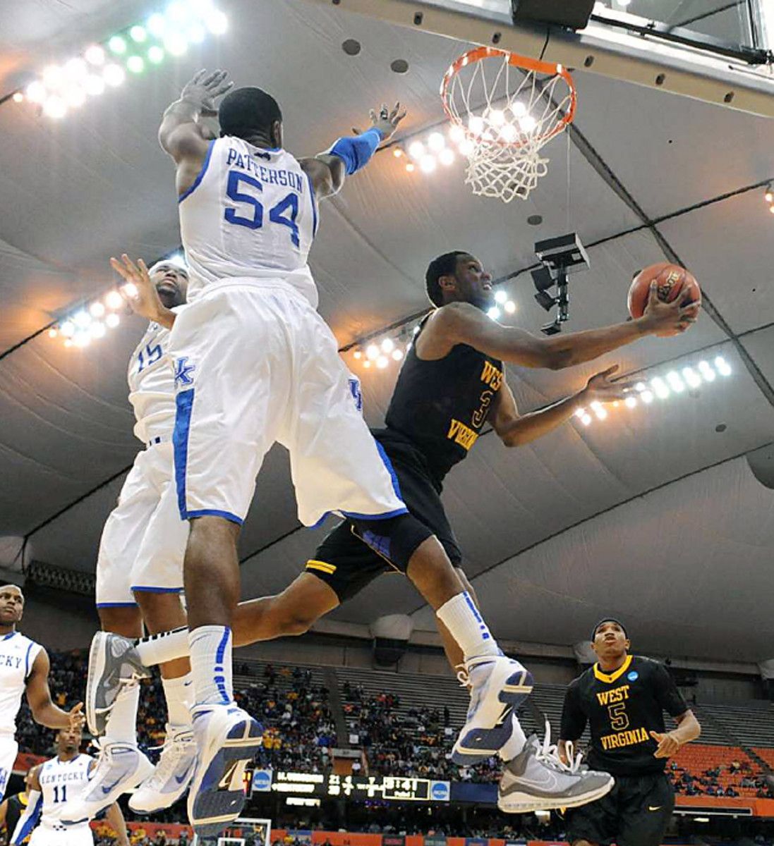 West Virginia 73, Kentucky 66