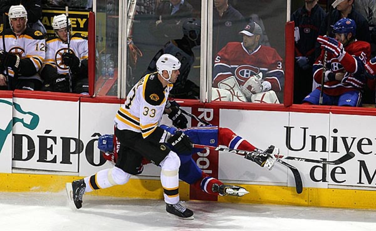 chara-pacioretty-hit.2