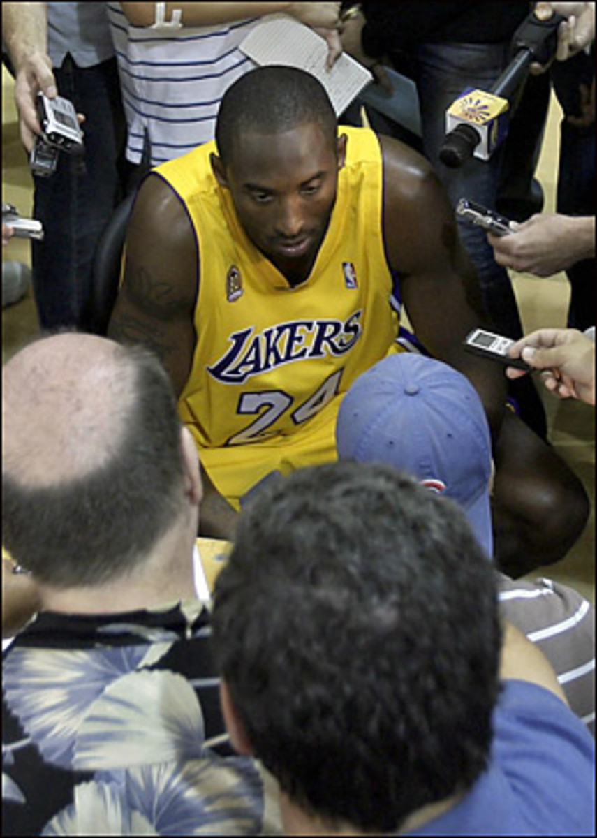 T1_1001_kobescrum.jpg
