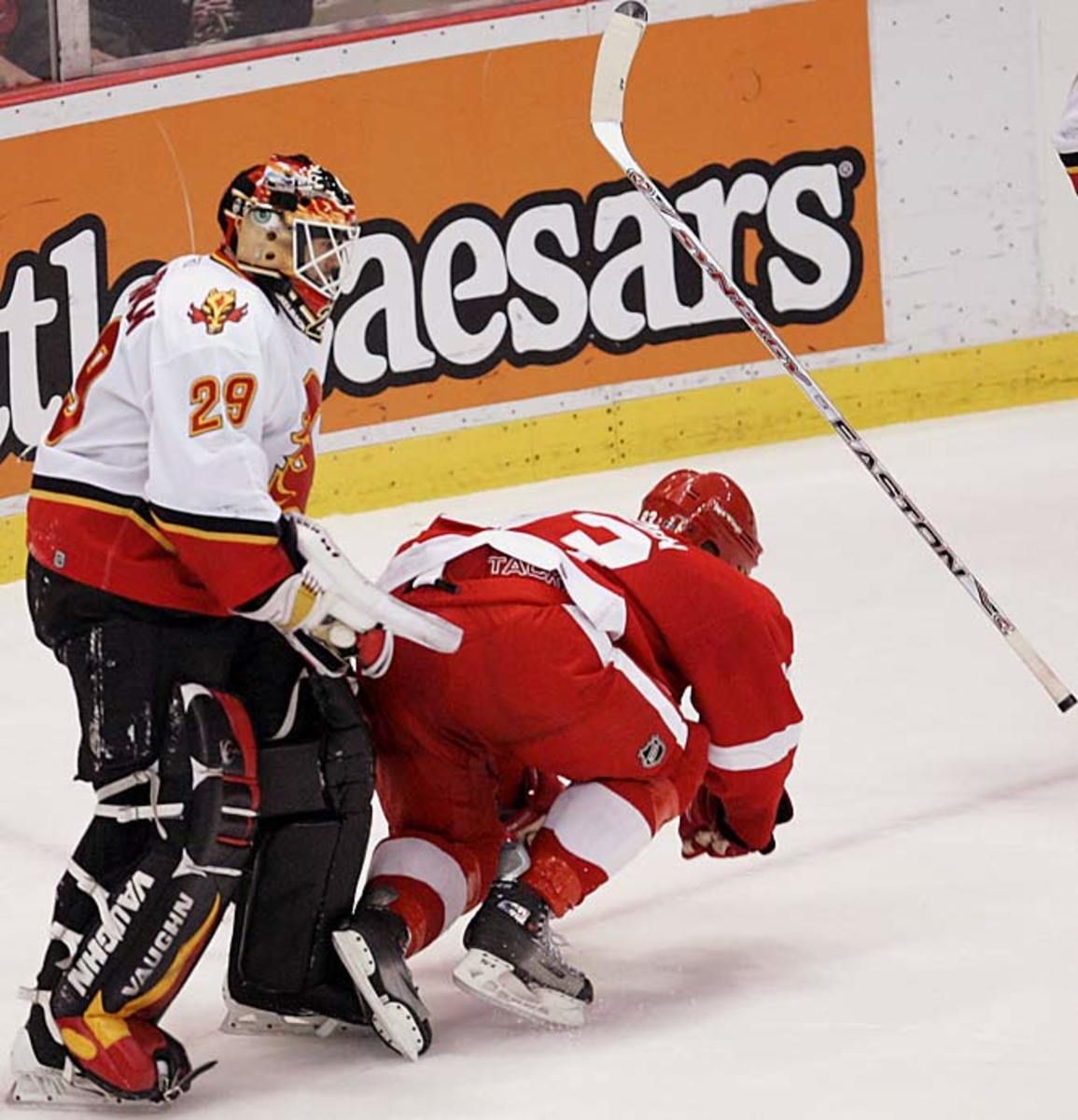 Red Wings 5, Flames 1