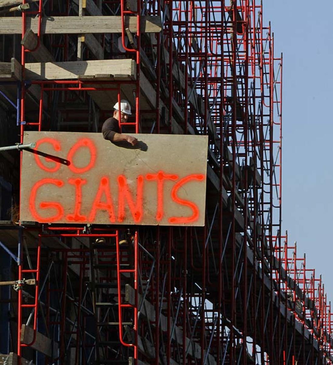 giants-fan-construction-worker.jpg