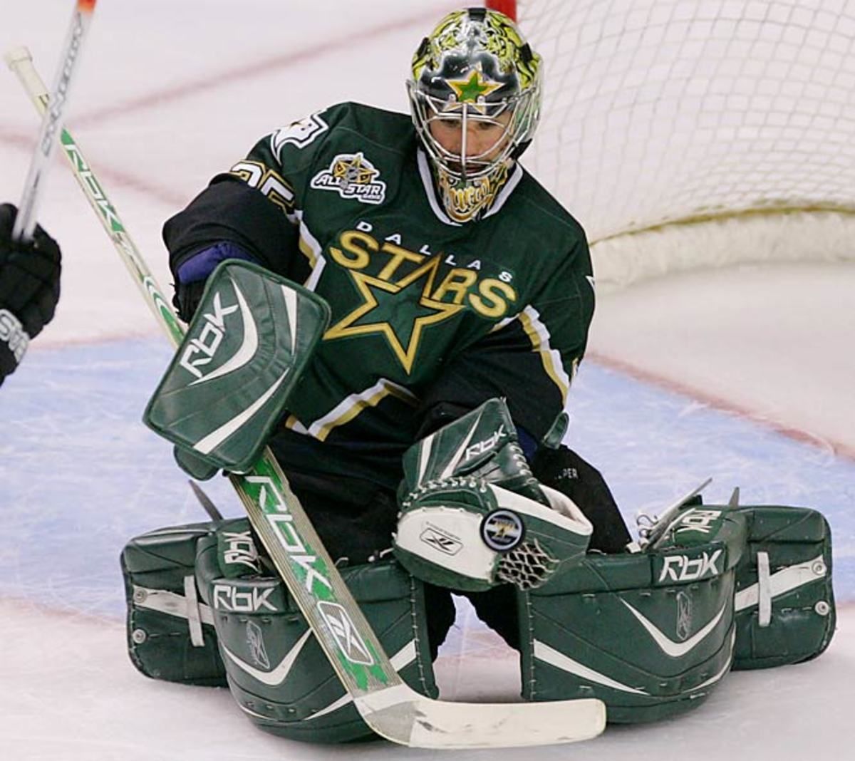 Stars 2, Canucks 0