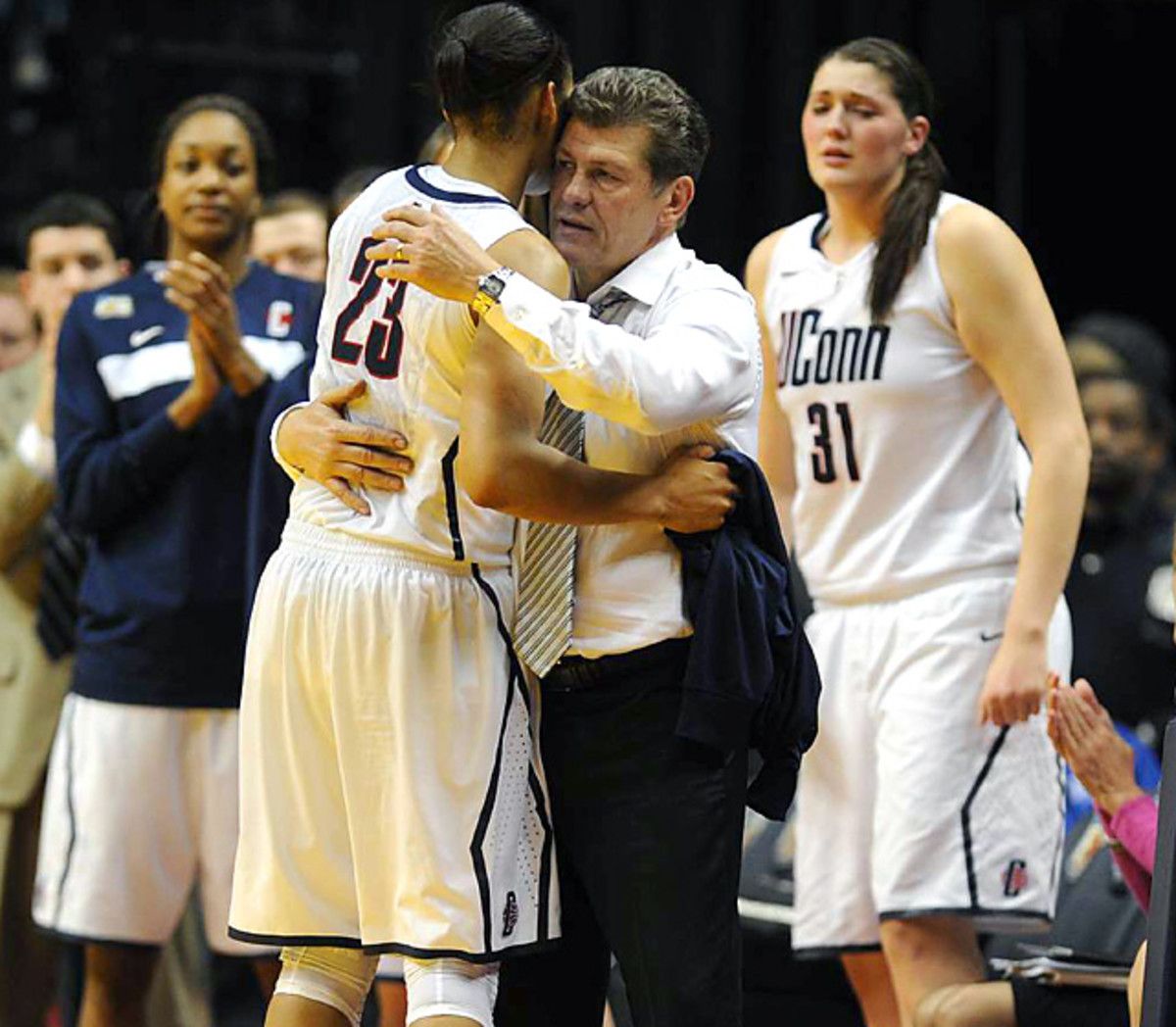 Notre Dame 72, Connecticut 63
