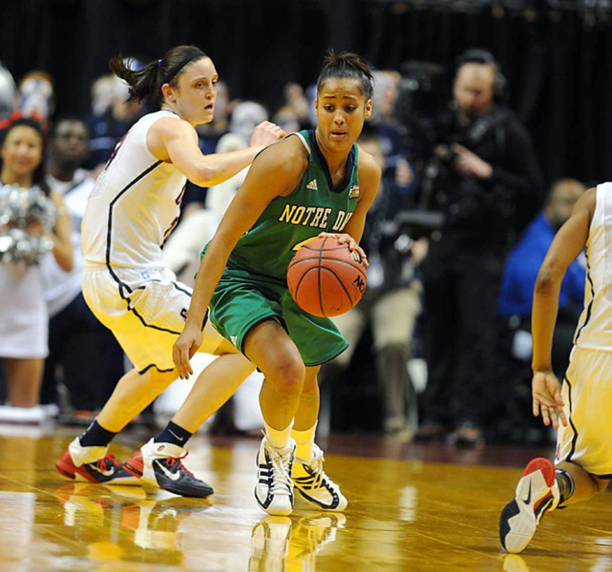 Notre Dame 72, Connecticut 63