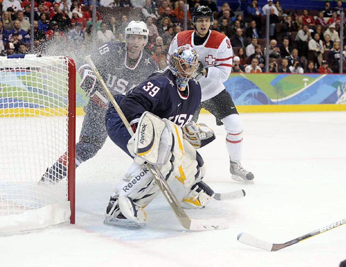 ryan-miller.oppg-1225-mid.jpg