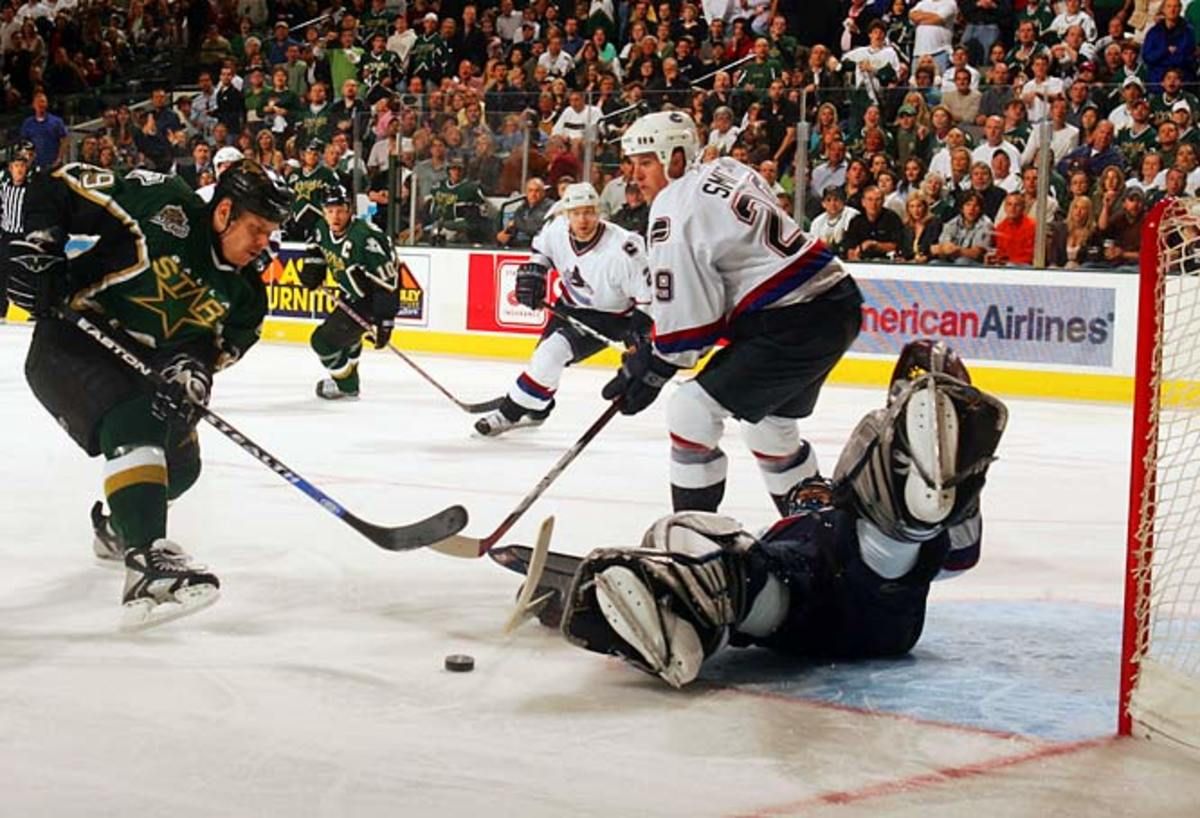 Canucks 2, Stars 1, OT