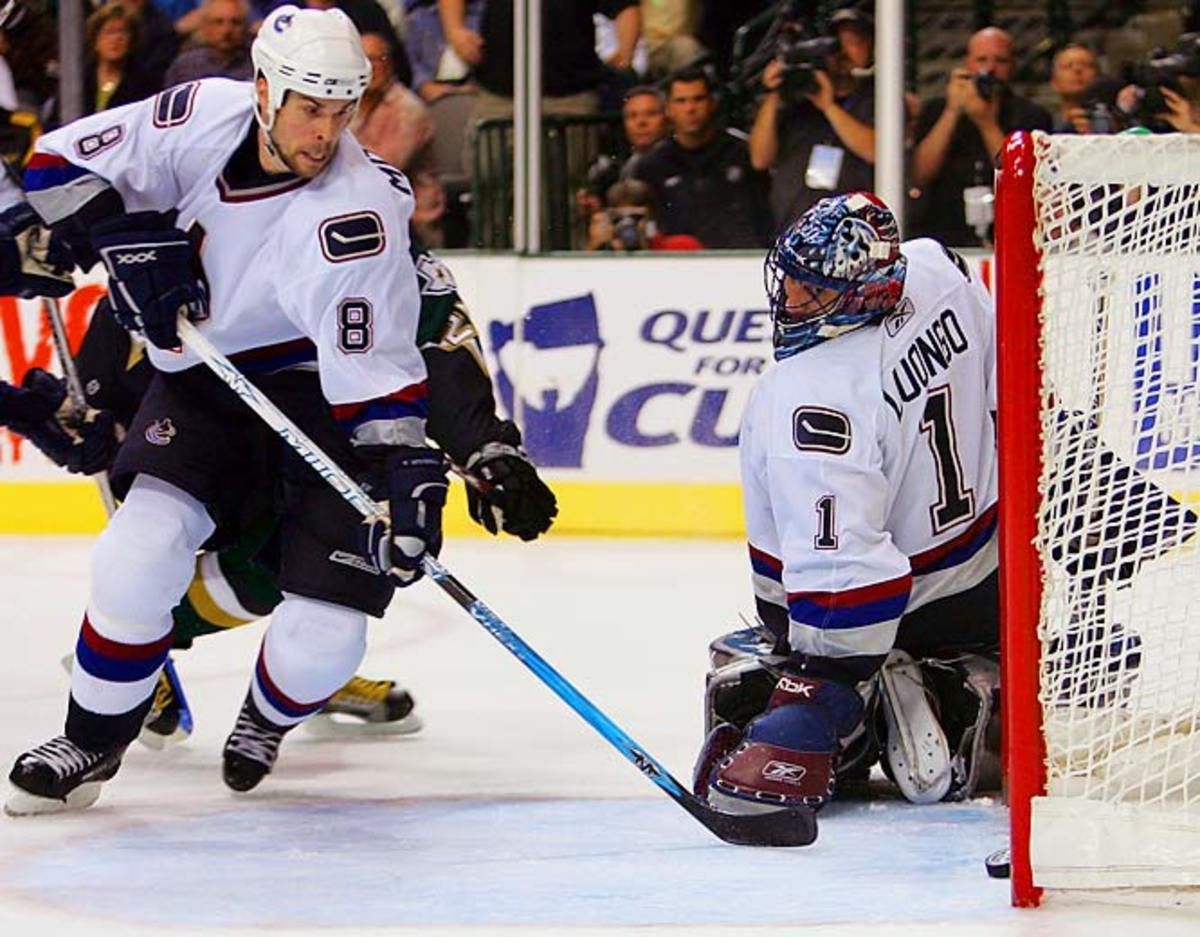 Canucks 2, Stars 1