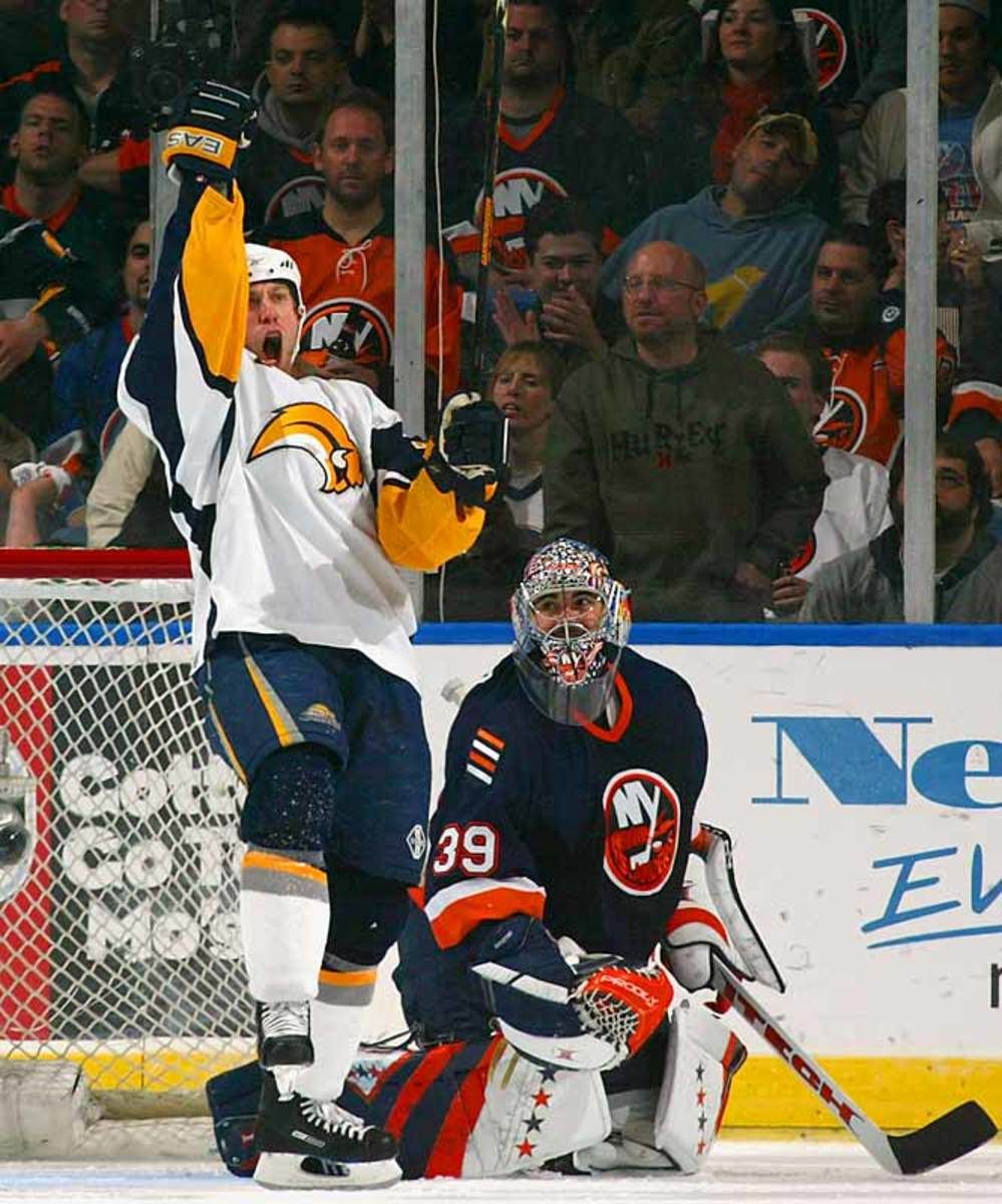 Sabres 3, Islanders 2
