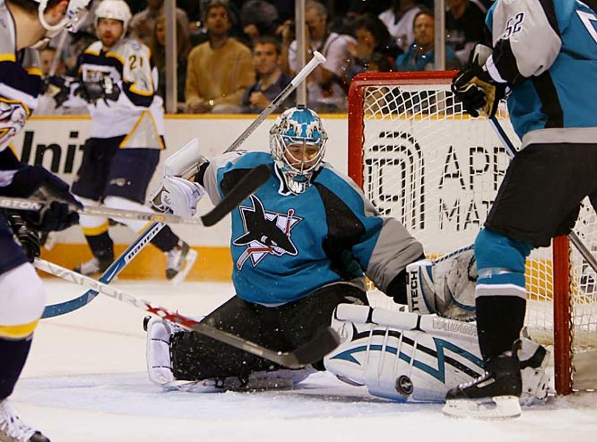 Sharks 3, Predators 2