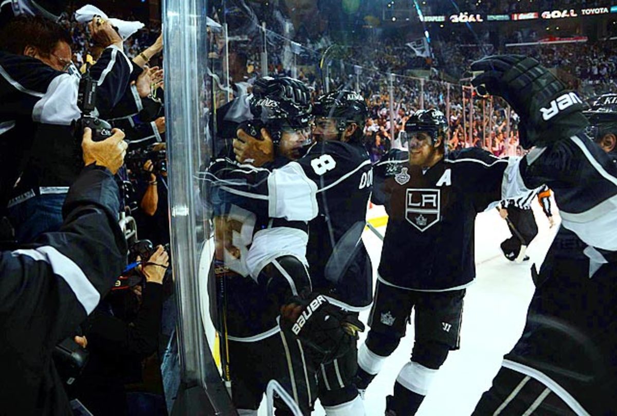 dustin-brown-goal-celebration-op3n-18821.jpg