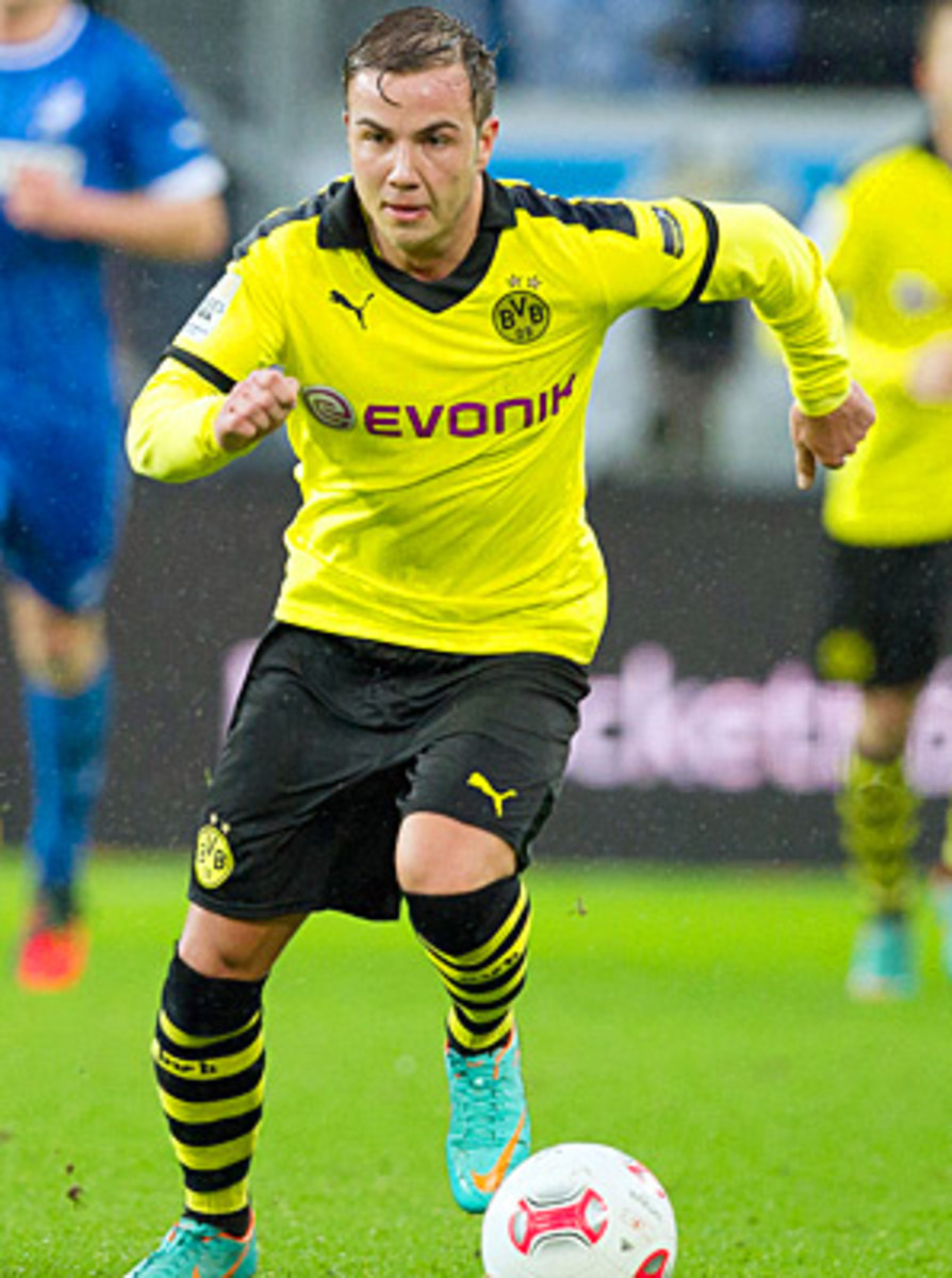 Mario Geotze knocked in the first goal of the day for Dortmund in the victory.