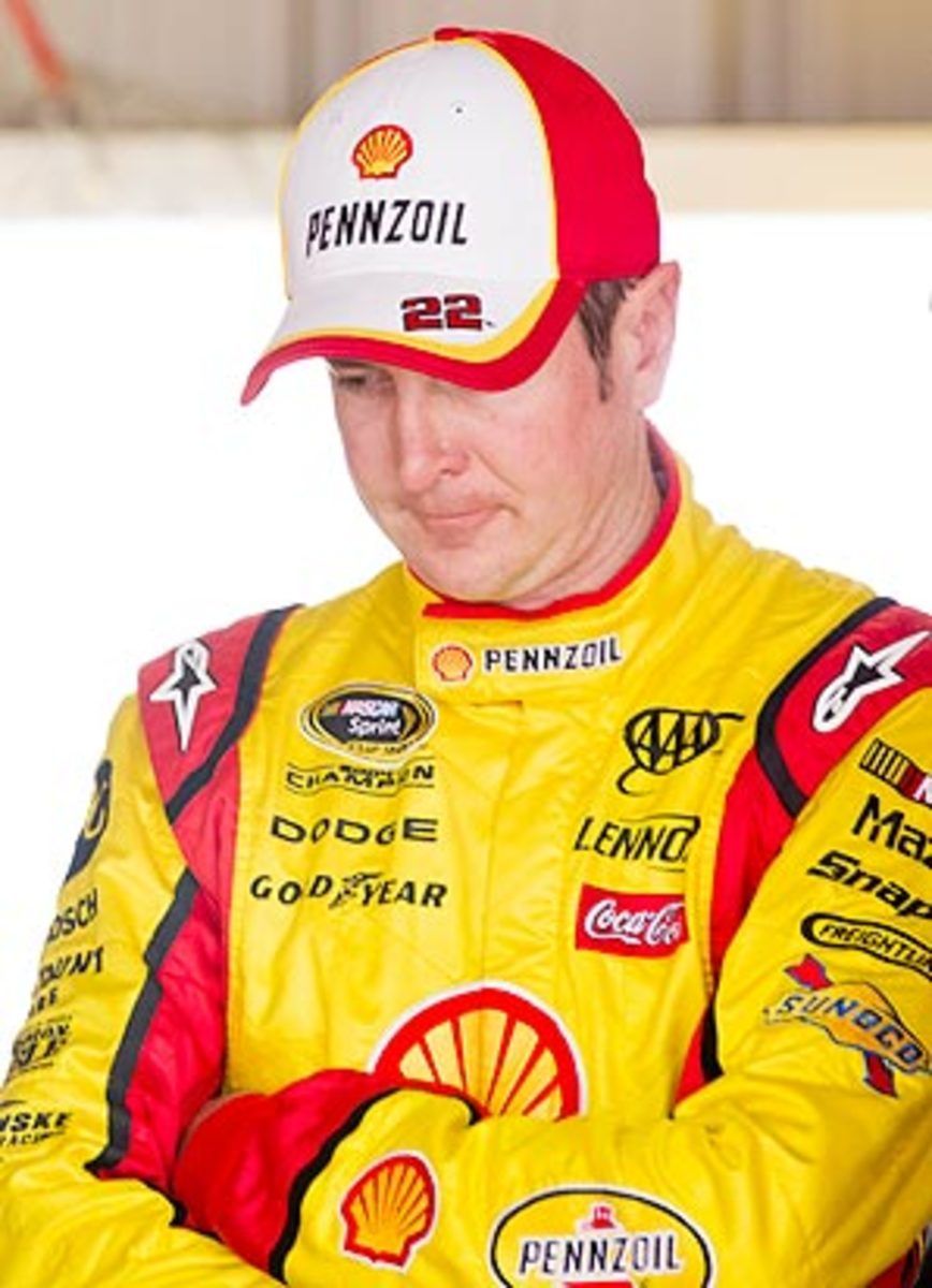 kurt_busch_tuttle_team.jpg