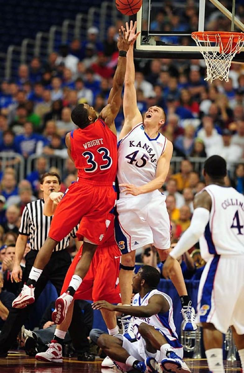 Kansas 60, Dayton 43