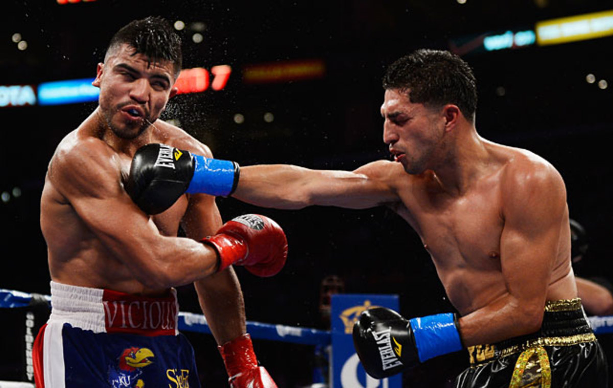 Victor Ortiz's jaw broken in upset loss Sports Illustrated