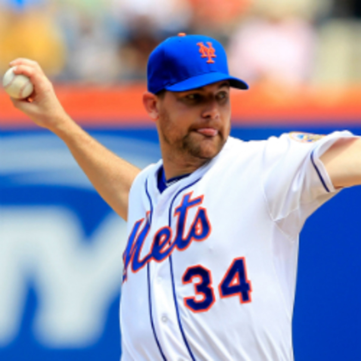 Pitcher Mike Pelfrey has signed a one-year deal with the Twins. (Chris Trotman/Getty Images)