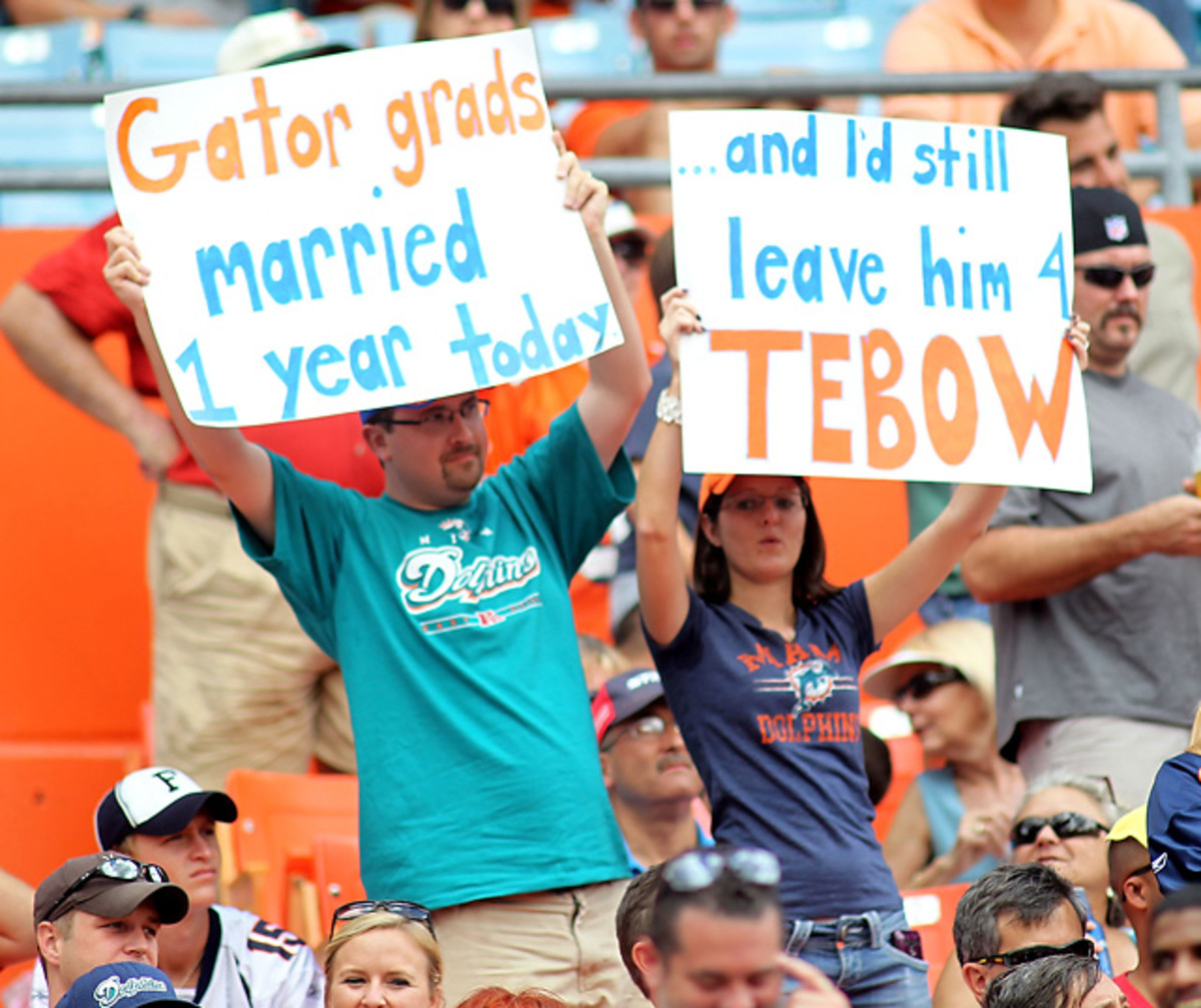tebow-grads.jpg