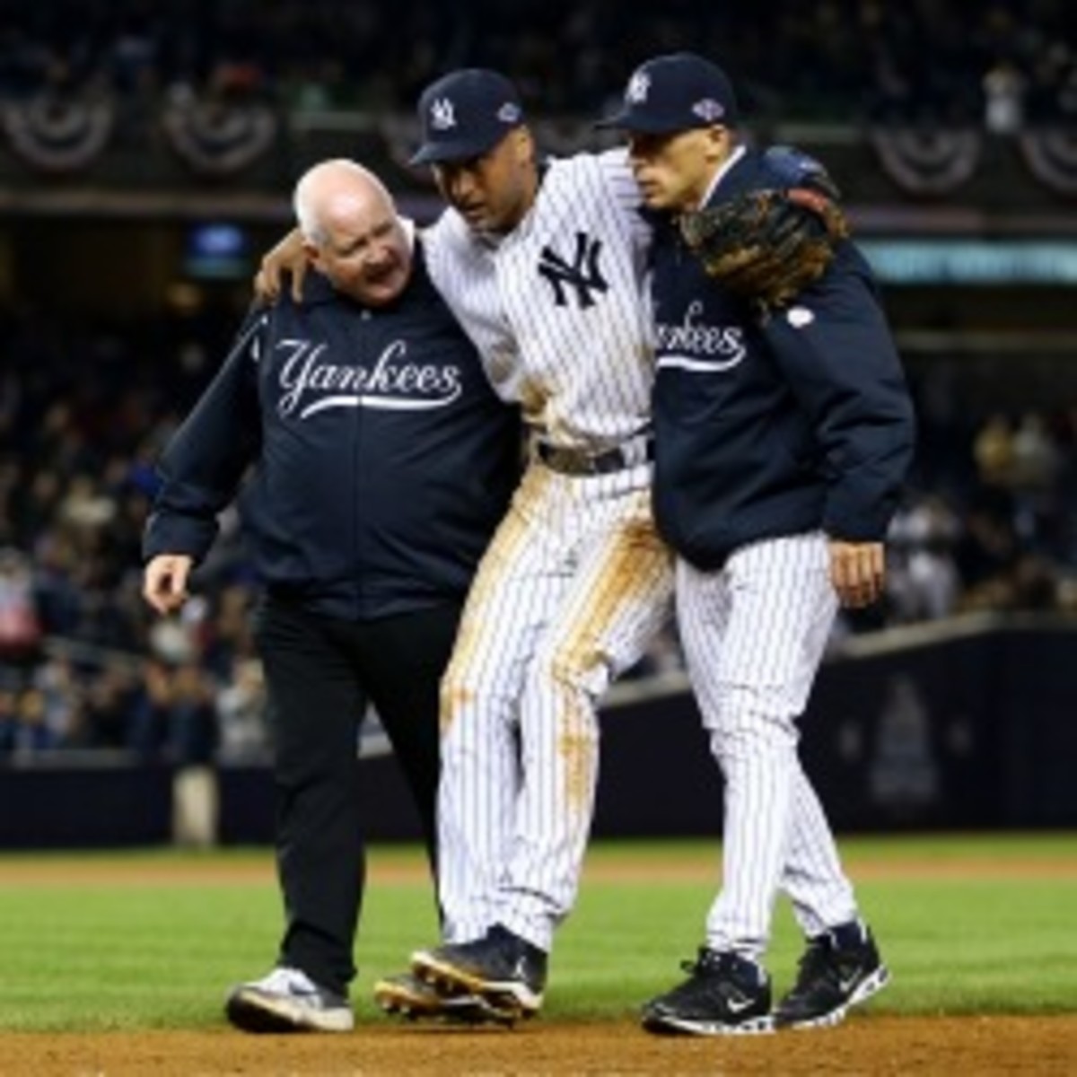 Yankees shortstop Derek Jeter said there's "no question" he'd be ready to play by Opening Day after breaking his ankle in the ALCS. (Al Bello/Getty Images)