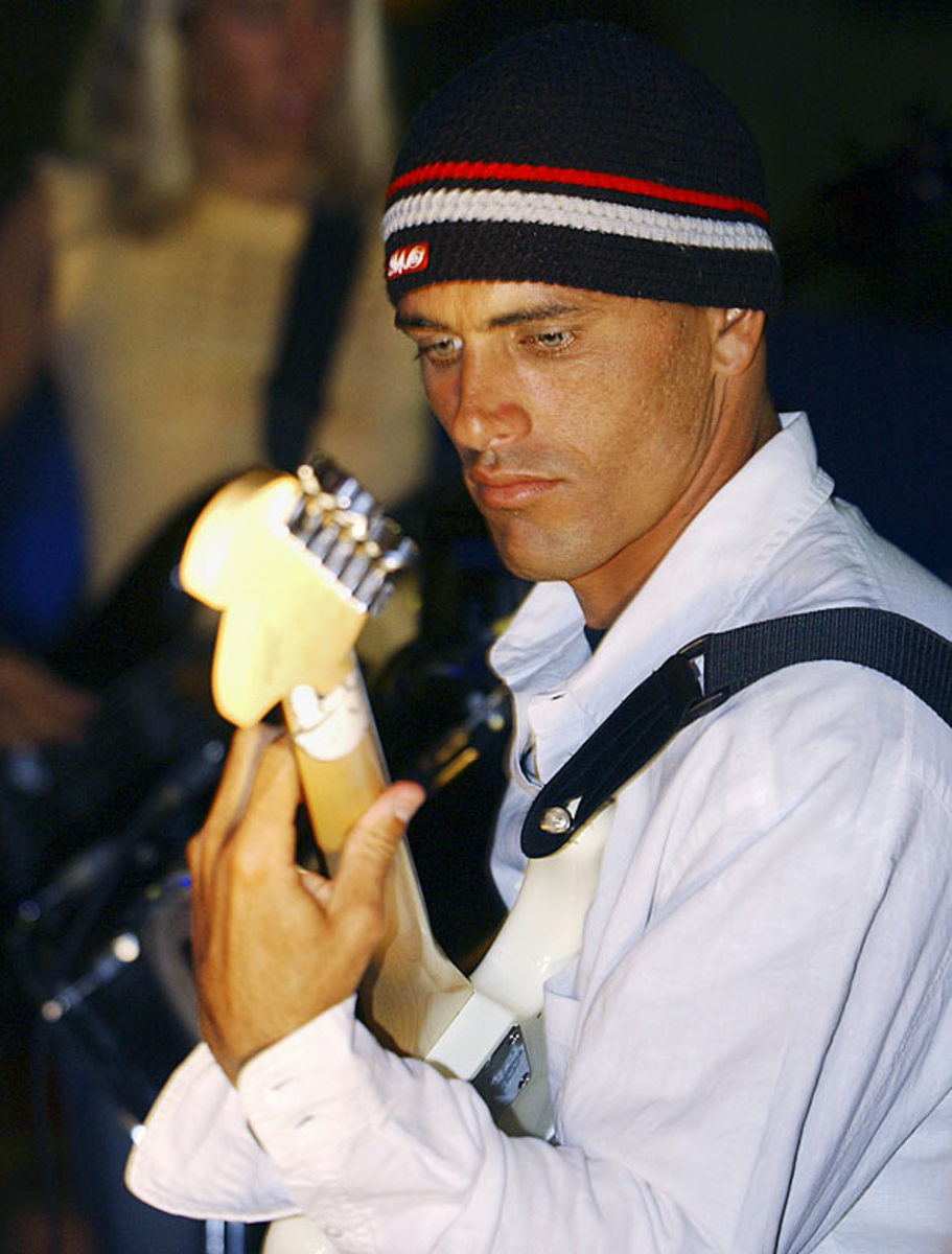 kelly-slater-guitar.jpg