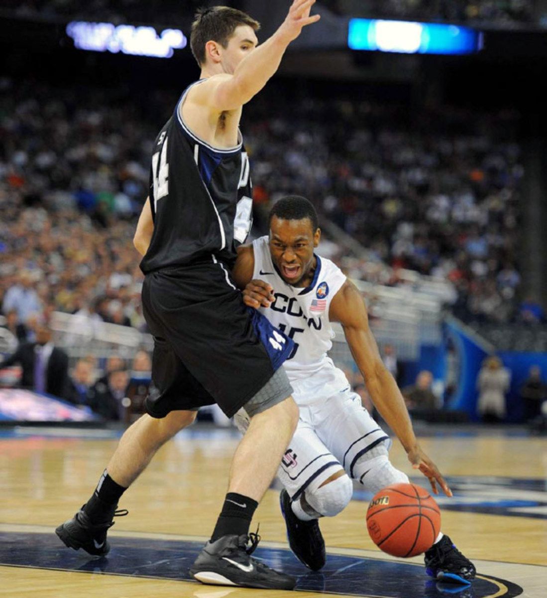 UConn 53, Butler 41