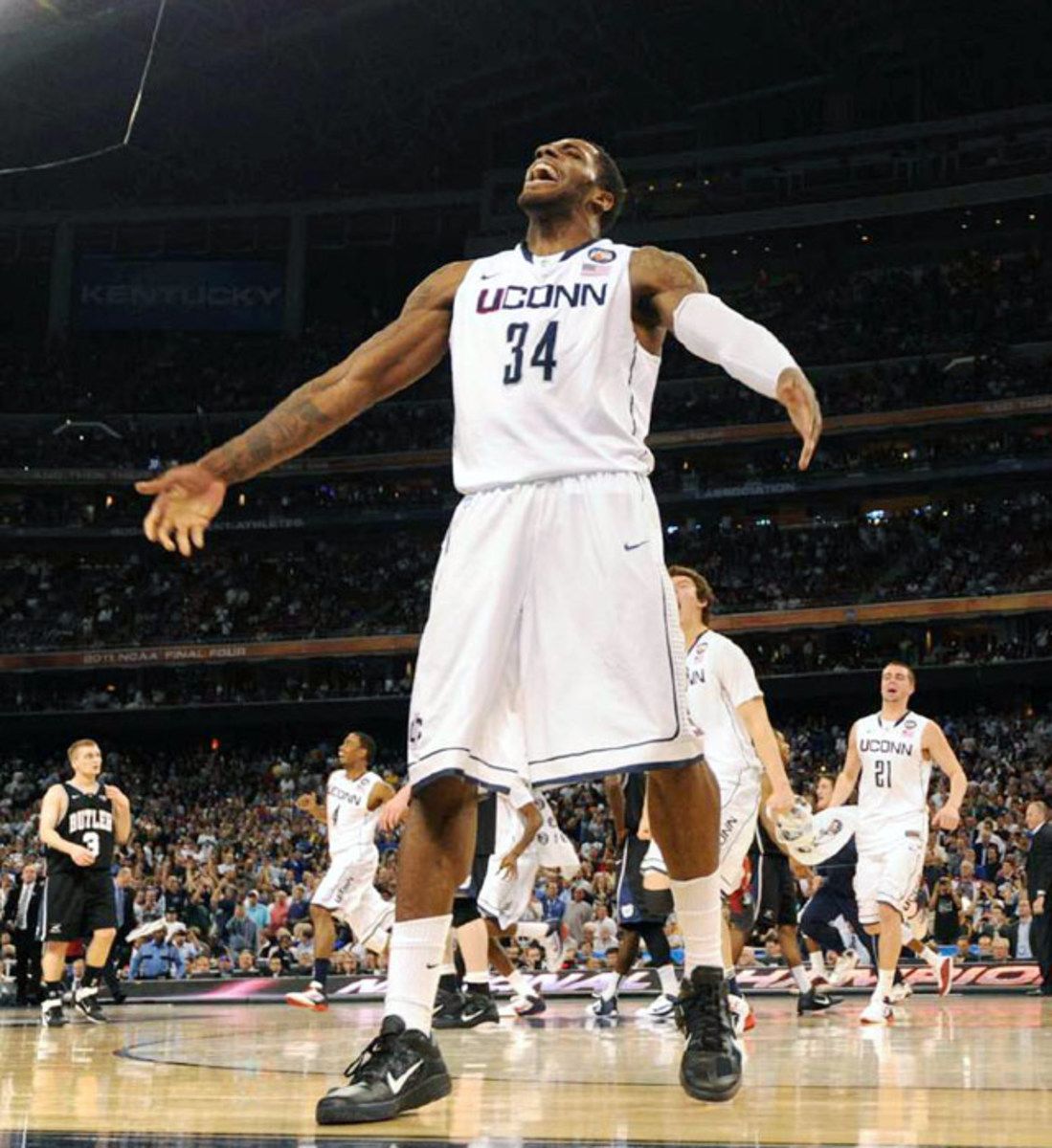 UConn 53, Butler 41