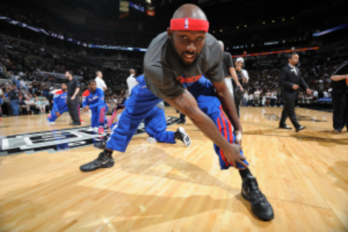 Los Angeles Clippers v San Antonio Spurs -Game One