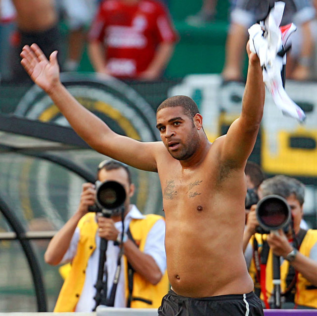 121220182954-0220-adriano-corinthians-single-image-cut.jpg