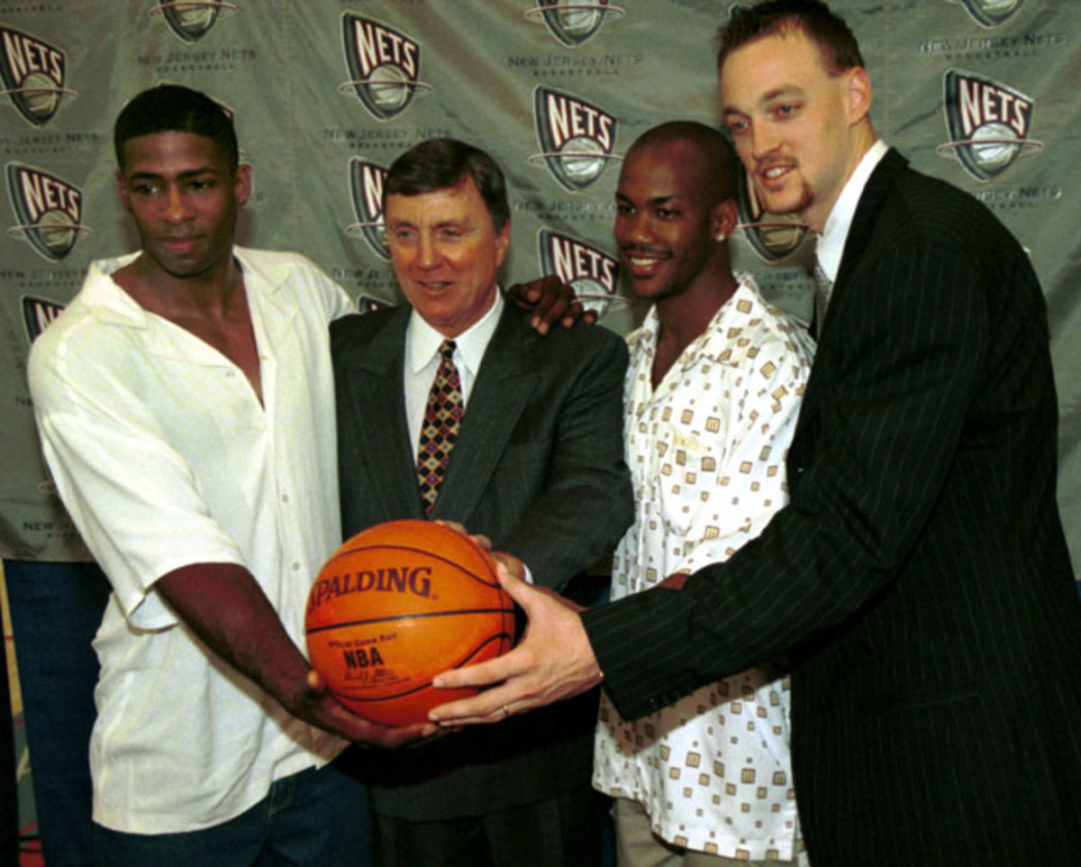Kendall Gill, Don Casey, Stephon Marbury and Keith Van Horn