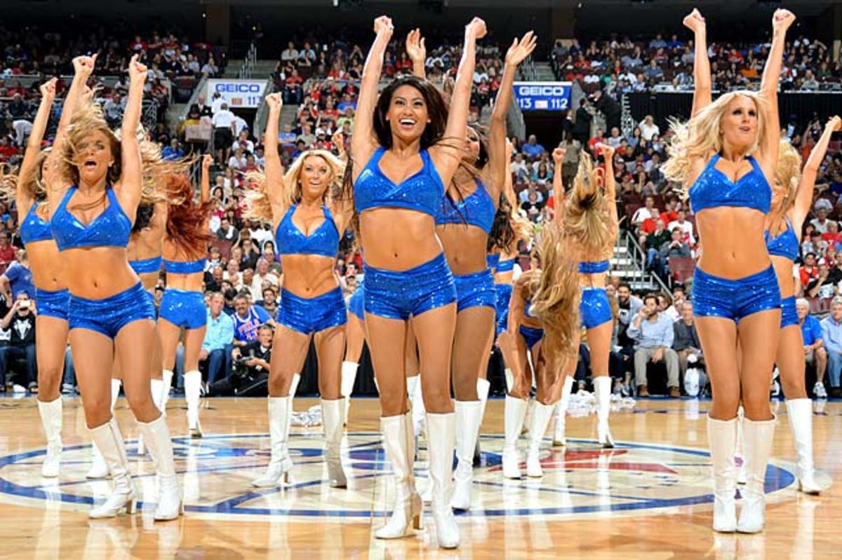 sixers-dancers-143846166.jpg