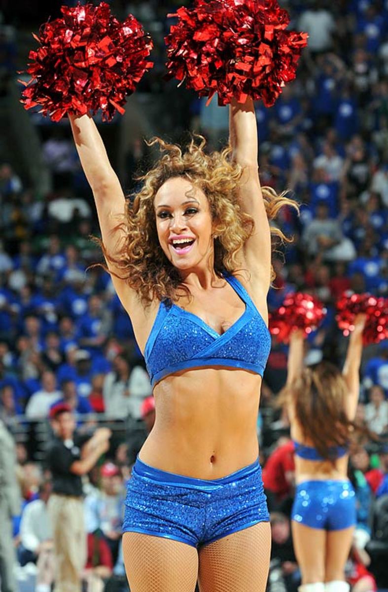 sixers-dancers-145210024.jpg
