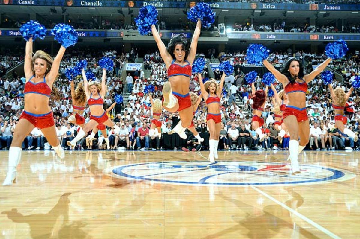 sixers-dancers-144767400.jpg