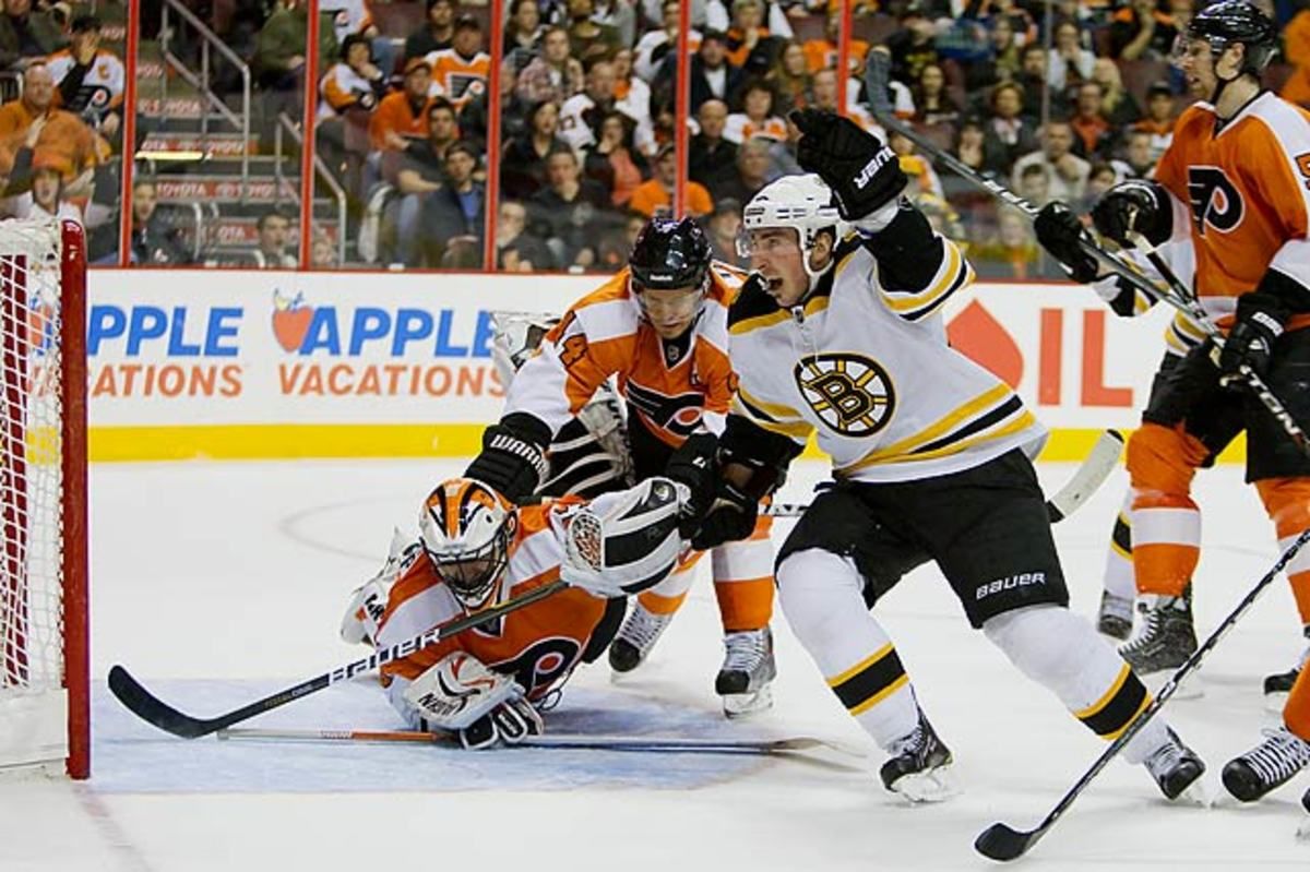 Bruins clinch playoff berth